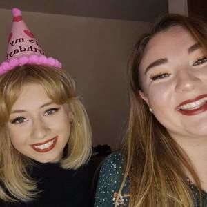 Meet your Posher, Julia-carmen